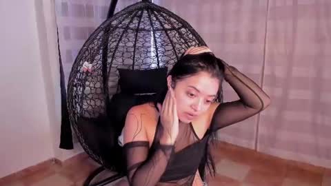 Stormi online show from July 5, 9:00 pm