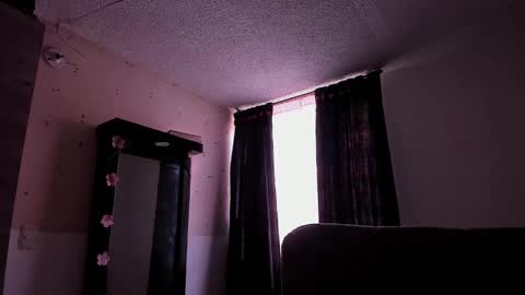 Stormi online show from January 25, 8:00 pm