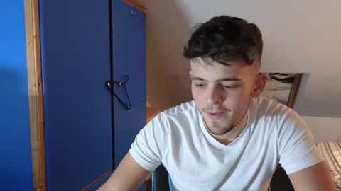 Snapshot of adr_twink chatting on October 12, 11:28 pm ADR Twink online show from October 12, 11:28 pm