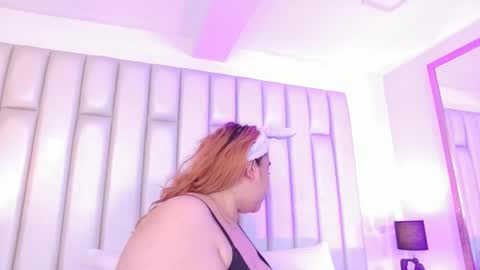 ANDREA PEREZ online show from February 24, 11:35 am