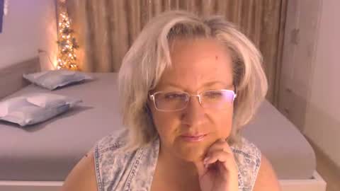 Cryna online show from July 10, 2:44 pm