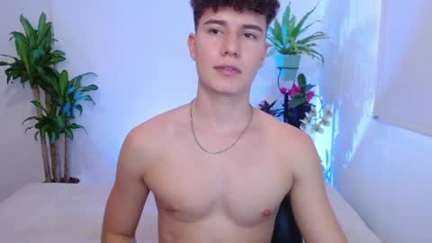 adrian morelli online show from May 2, 9:09 pm