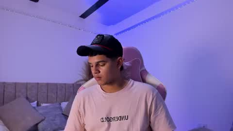 ADRIAN online show from August 1, 1:07 am