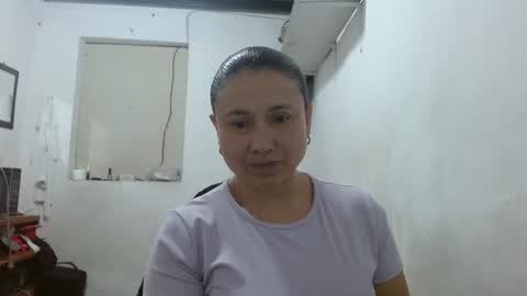 Adriana Tellez online show from November 19, 1:43 pm