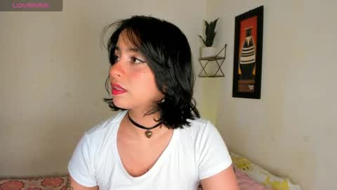 adrianny online show from August 4, 1:01 am