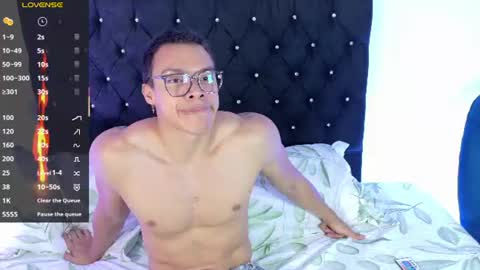adriel_escalante online show from July 14, 3:22 am