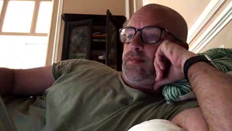 adrienfromparis online show from May 4, 7:48 am