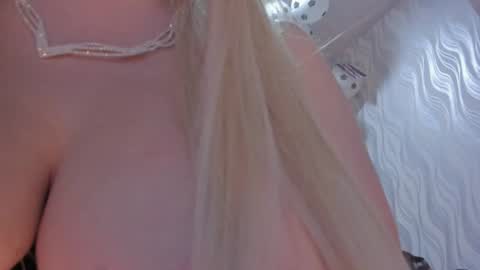 adriiana_fox_ online show from July 1, 3:42 pm