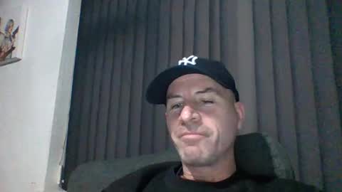 Snapshot of adz170578 chatting on February 22, 12:38 am adz170578 online show from February 22, 12:38 am