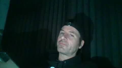 Snapshot of adz170578 chatting on October 12, 2:37 am adz170578 online show from October 12, 2:37 am