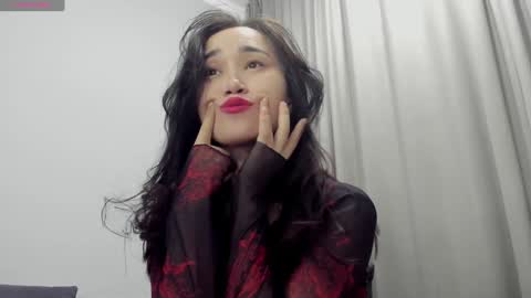 Aenie online show from December 28, 2:53 pm