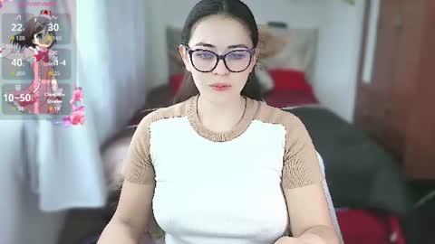 lia online show from June 24, 4:03 pm