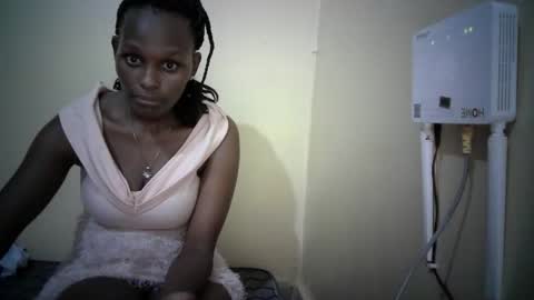 africanpretty22 online show from December 18, 6:36 pm