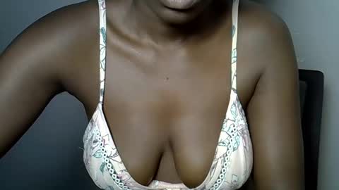 afrikan_desire online show from March 26, 8:03 pm