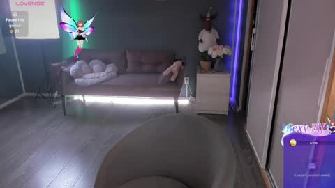 Snapshot of agata_kriste7 chatting on February 18, 9:09 pm Agata Kriste online show from February 18, 9:09 pm