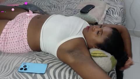 independent model online show from March 3, 5:14 am