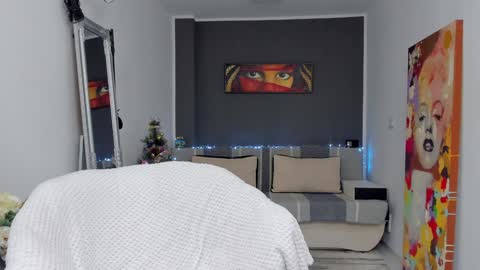 Ari online show from December 24, 8:05 pm