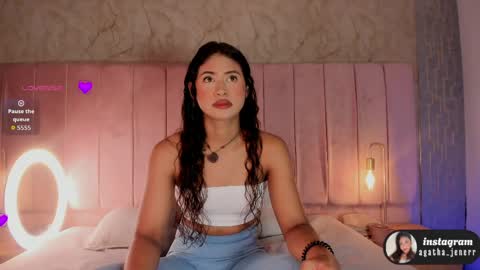 agatha_jener online show from April 28, 11:36 am