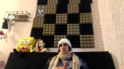 Snapshot of ahbehbi12 chatting on December 2, 8:03 am ahbehbi12 online show from December 2, 8:03 am