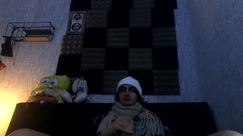 Snapshot of ahbehbi12 chatting on December 6, 7:37 am ahbehbi12 online show from December 6, 7:37 am