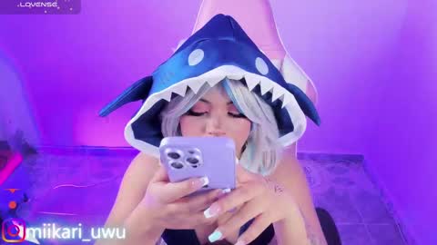 Snapshot of ahri_elderwood chatting on September 10, 4:46 am Ahri help me get to 100 online show from September 10, 4:46 am