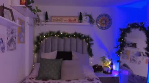 A H  online show from December 16, 4:19 am