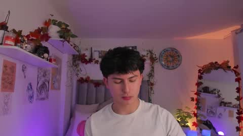 Snapshot of aidan_hale chatting on October 22, 2:04 am A H online show from October 22, 2:04 am