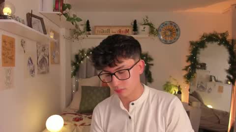 A H  online show from November 21, 2:09 am