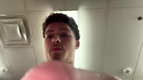 aiden16124 online show from April 2, 11:44 pm