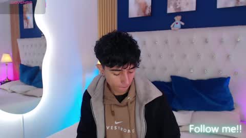 Aiden online show from April 24, 1:24 pm