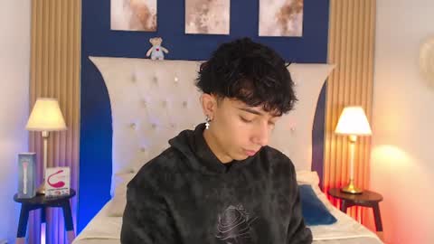 Aiden online show from July 23, 12:58 pm