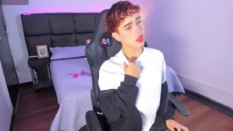 Aiden  online show from November 15, 1:13 pm