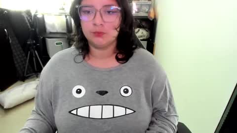 Catalina online show from December 5, 2:48 pm