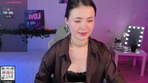 Lynn online show from November 23, 2:37 pm