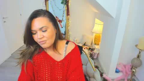 Aileen online show from December 15, 5:20 pm