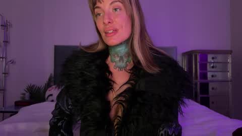 Airgead online show from February 15, 11:25 pm