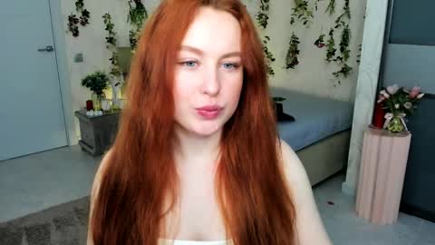 Louise online show from May 5, 4:08 am