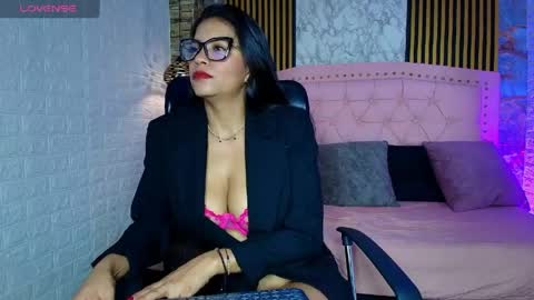 aisha__cambell online show from April 25, 12:51 pm