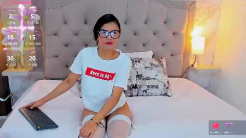 aisha__cambell online show from July 1, 12:36 pm