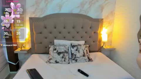aisha__cambell online show from July 12, 1:36 pm