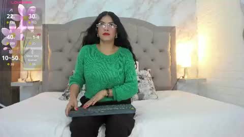 aisha__cambell online show from July 23, 12:25 pm