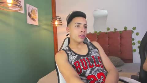 aisha_berry online show from September 18, 4:16 am