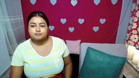 aisha_stacey0410 online show from May 1, 3:06 pm