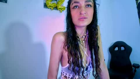 aisha_sweetx online show from April 15, 7:58 pm