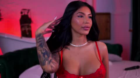 Maddy online show from December 4, 8:30 pm