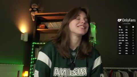 Aliza online show from March 8, 1:39 am