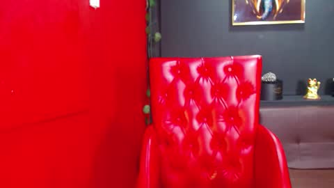 Ahitana Russ online show from March 15, 9:40 pm