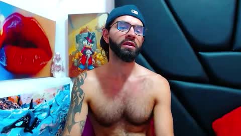 akiles online show from June 11, 12:32 am