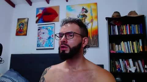 akiles online show from November 19, 11:36 pm