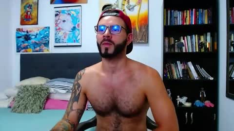 akiles online show from January 28, 1:39 am